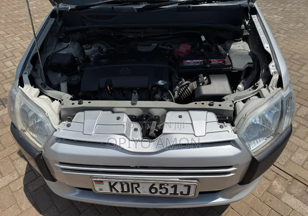 Toyota Probox 2018 Silver