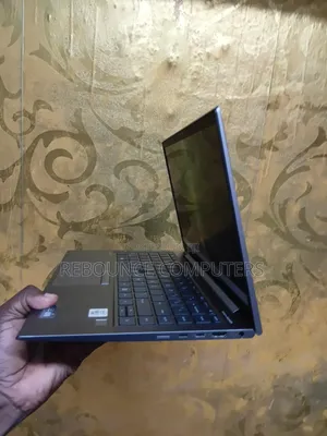 Laptop HP ZBook Firefly 14 G7 16GB Intel Core i7 SSD 256GB