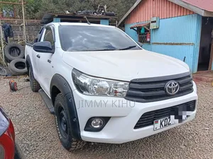 Toyota Hilux 2019 White