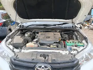 Toyota Hilux 2019 White