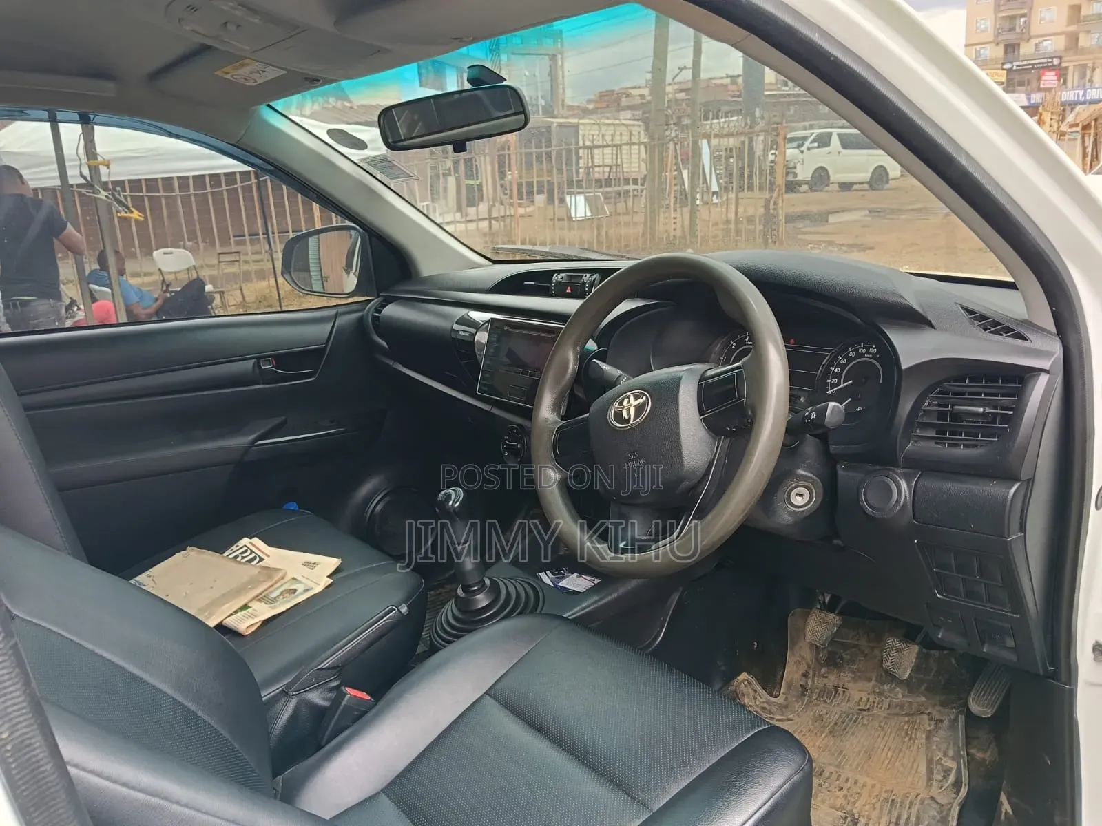 Toyota Hilux 2019 White