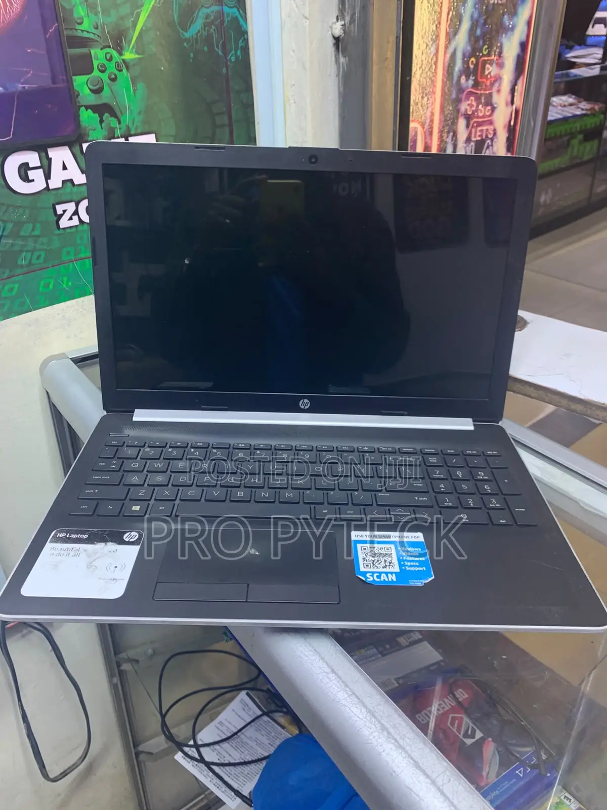 Laptop HP 15-fd0290ns 4GB AMD HDD 1T