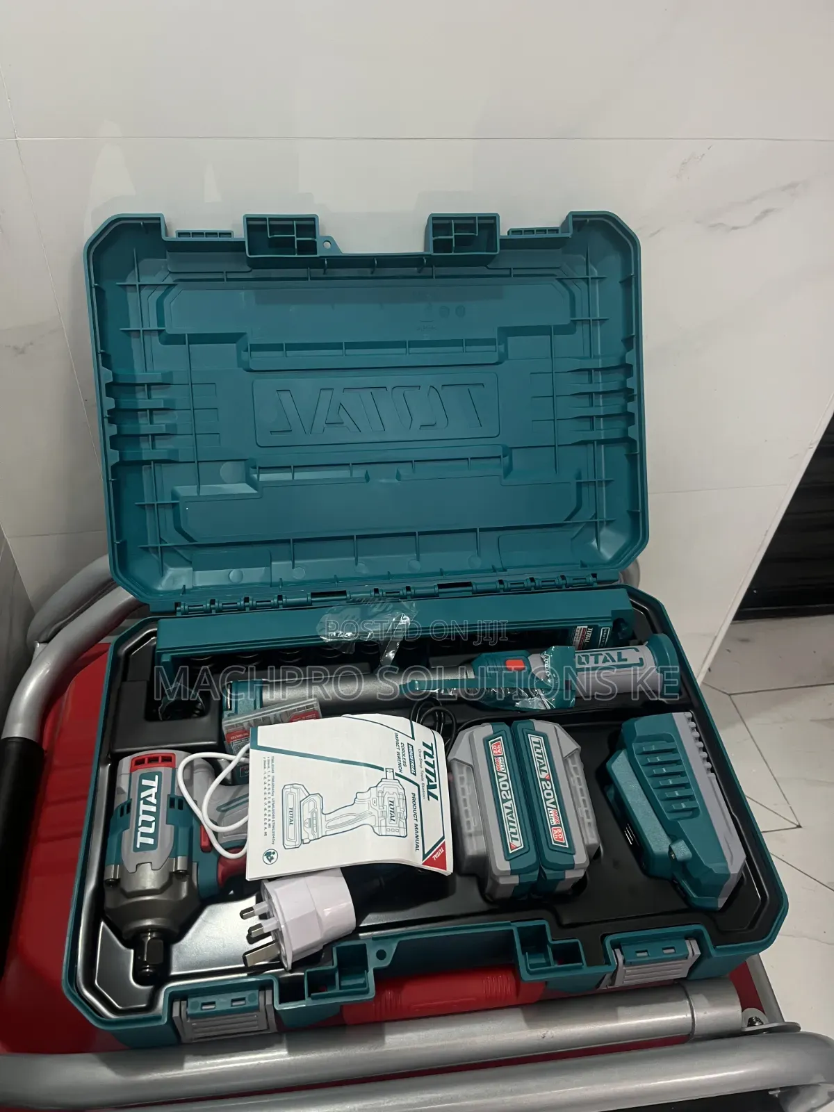 TOTAL 20V Cordless Impact Wrench & Work Lamp Set