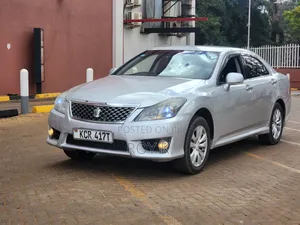 Toyota Crown 2011 Silver
