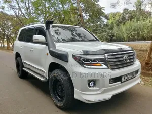 Toyota Land Cruiser 2008 White