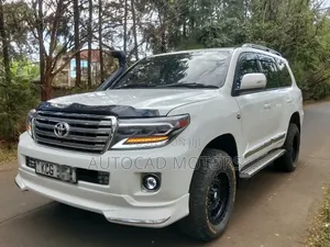 Toyota Land Cruiser 2008 White