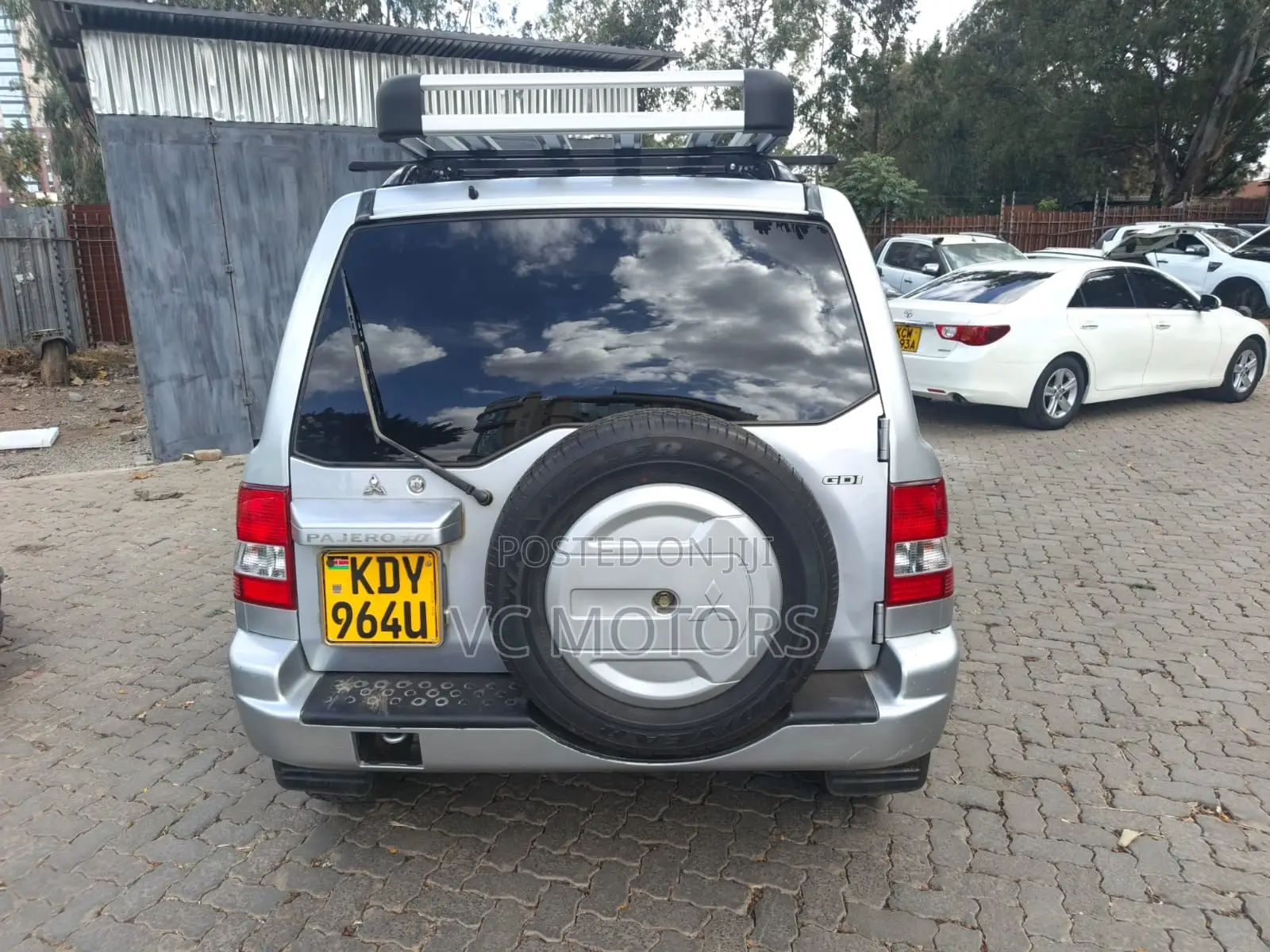 Mitsubishi Pajero IO 2004