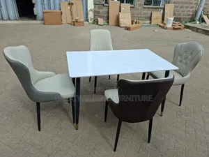 Unique Design 4 Seater Modern Dining Table Set J8b