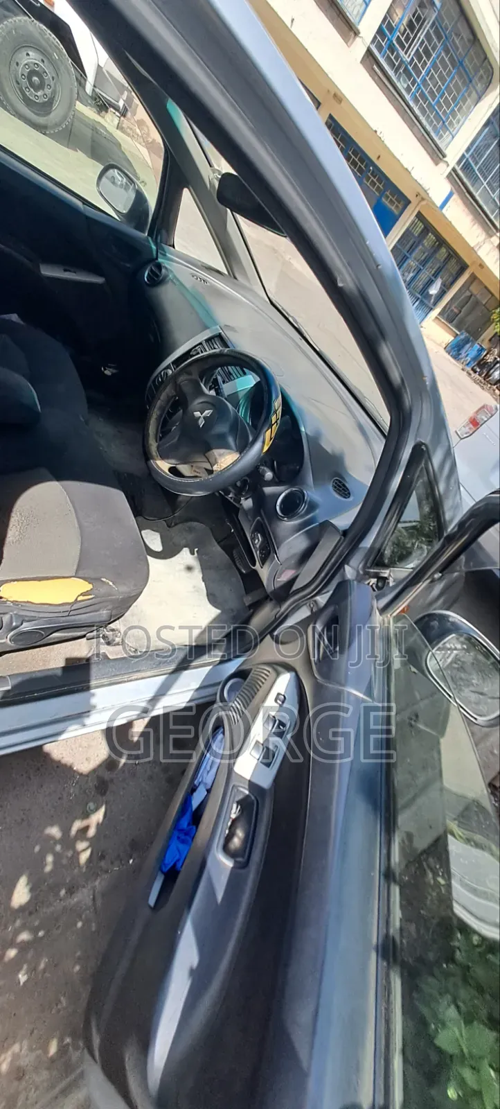 Mitsubishi Mirage 2011 Silver