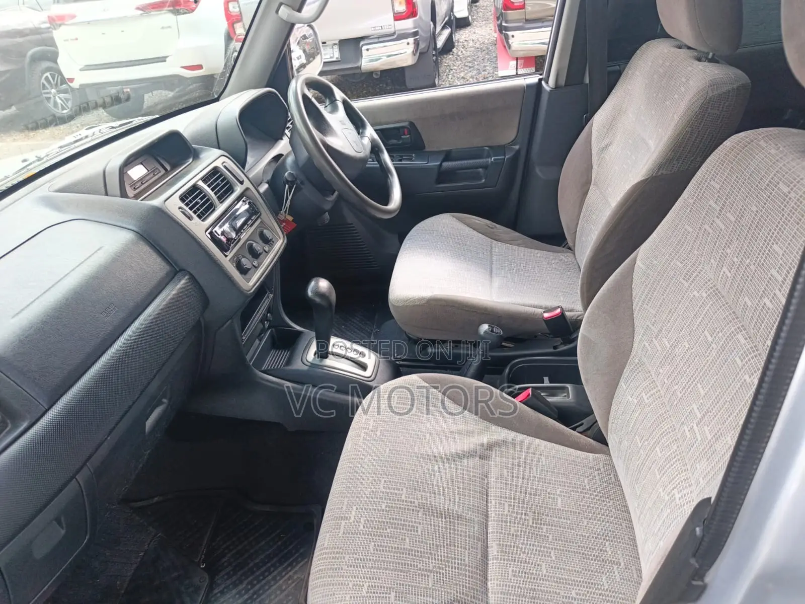 Mitsubishi Pajero IO 2004