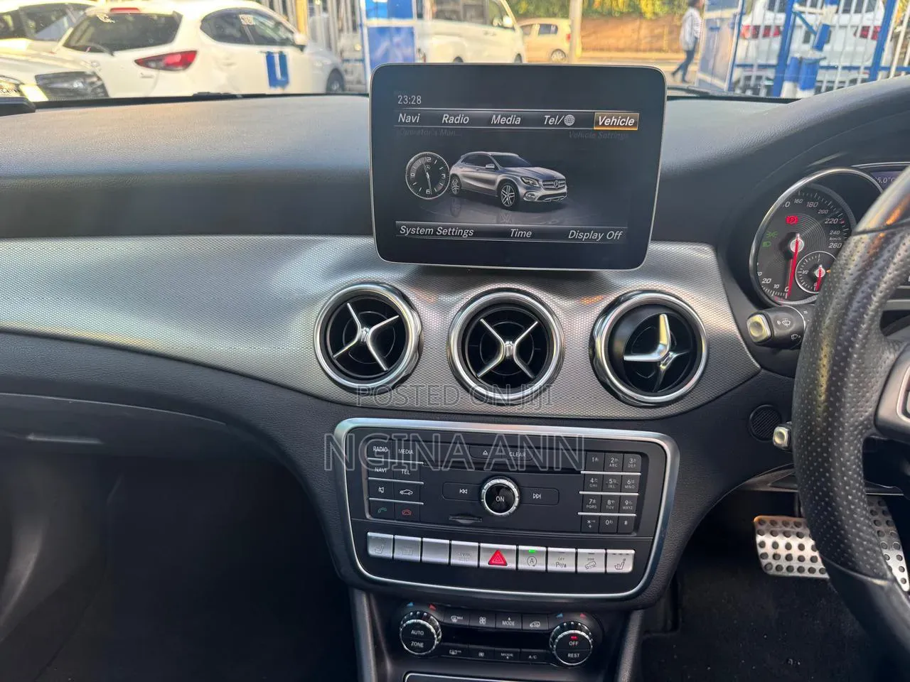 Mercedes-Benz GLA-Class 2019 White