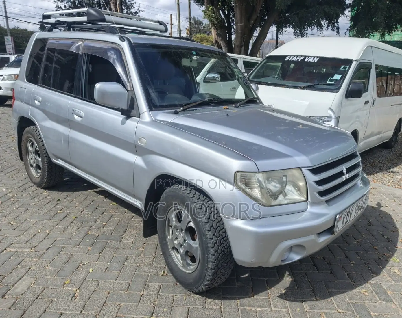 Mitsubishi Pajero IO 2004