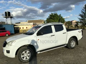 Isuzu D-MAX 2013 White
