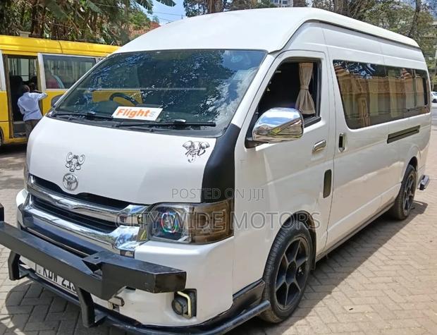 Toyota HiAce 2020 White - thumbnail 3