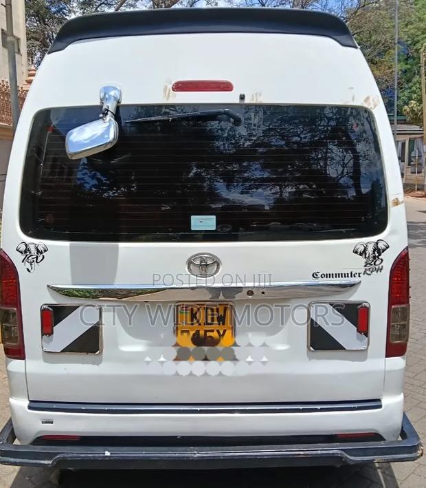 Toyota HiAce 2020 White - thumbnail 10