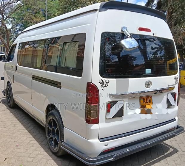 Toyota HiAce 2020 White - thumbnail 8