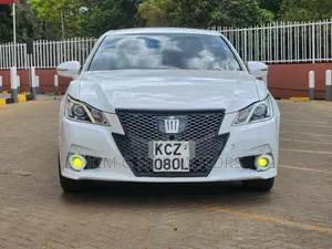 Toyota Crown 2013 White