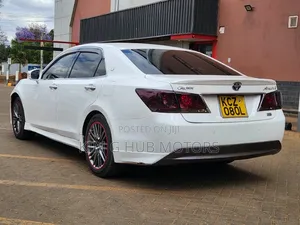 Toyota Crown 2013 White