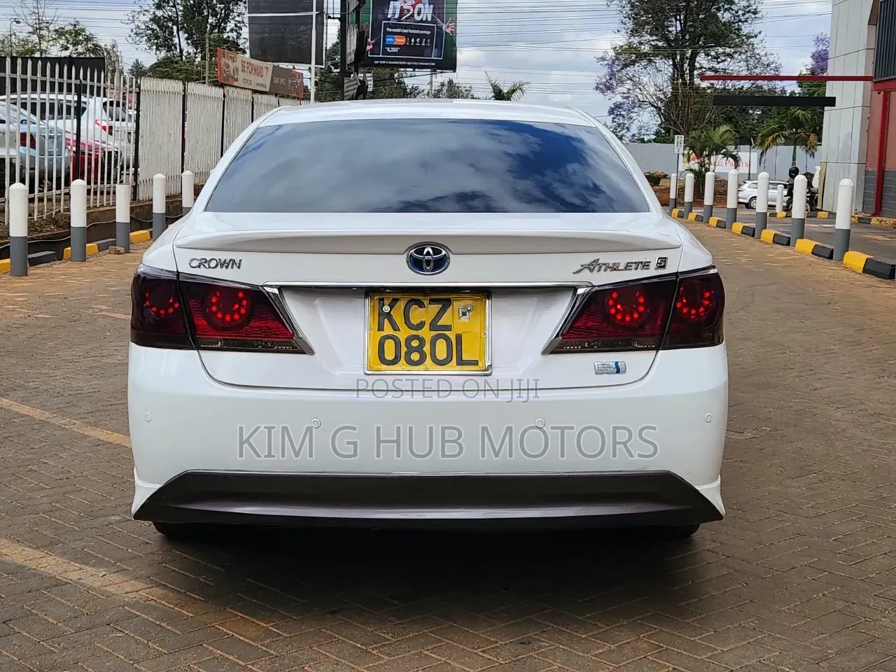 Toyota Crown 2013 White