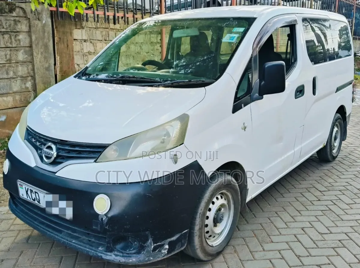 Nissan NV200 2011 White