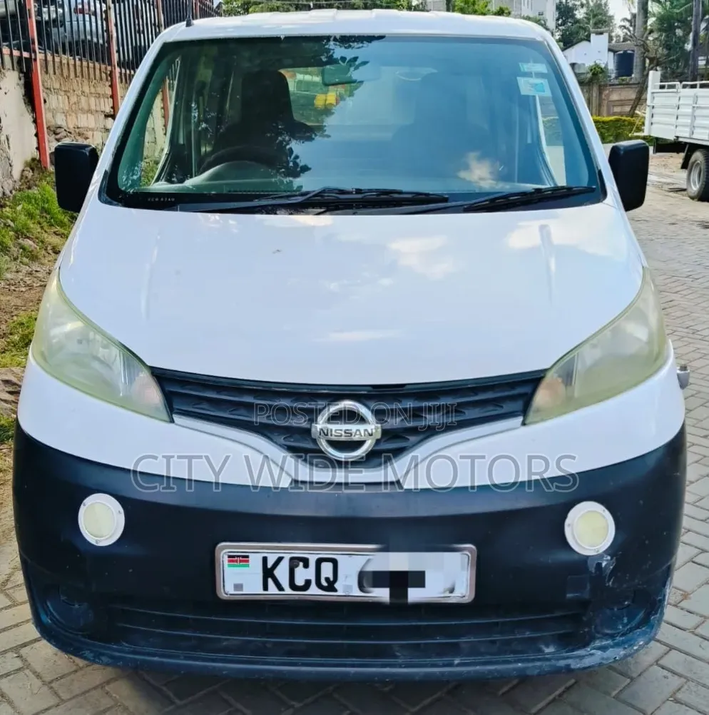 Nissan NV200 2011 White