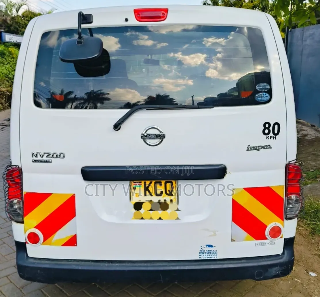 Nissan NV200 2011 White