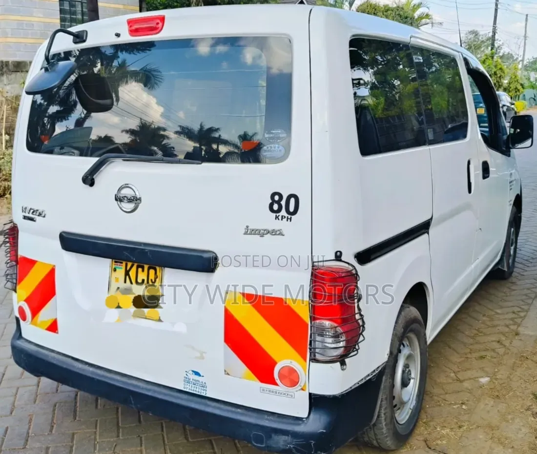 Nissan NV200 2011 White