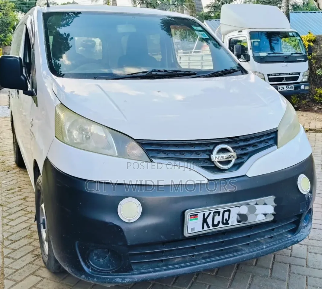 Nissan NV200 2011 White