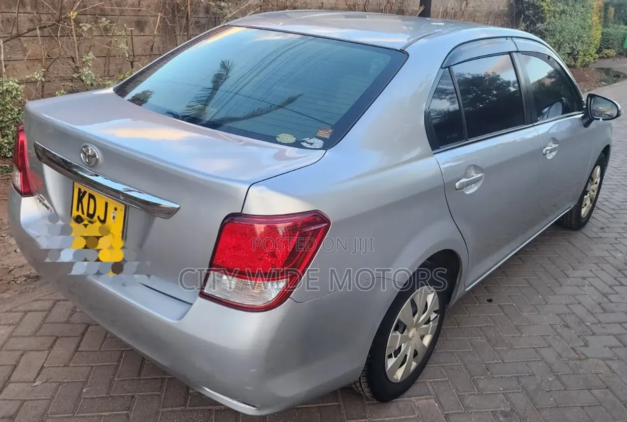Toyota Axio 2014 Silver