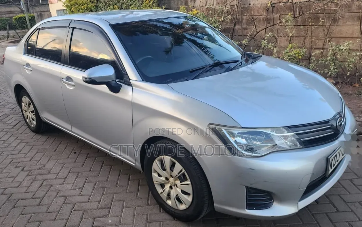 Toyota Axio 2014 Silver