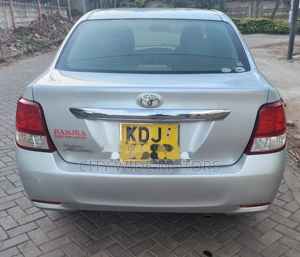 Toyota Axio 2014 Silver
