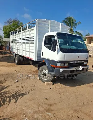 Mitsubishi Fh 2017 White