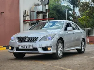 Toyota Crown 2011 Silver
