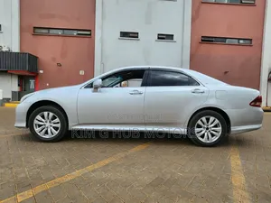 Toyota Crown 2011 Silver