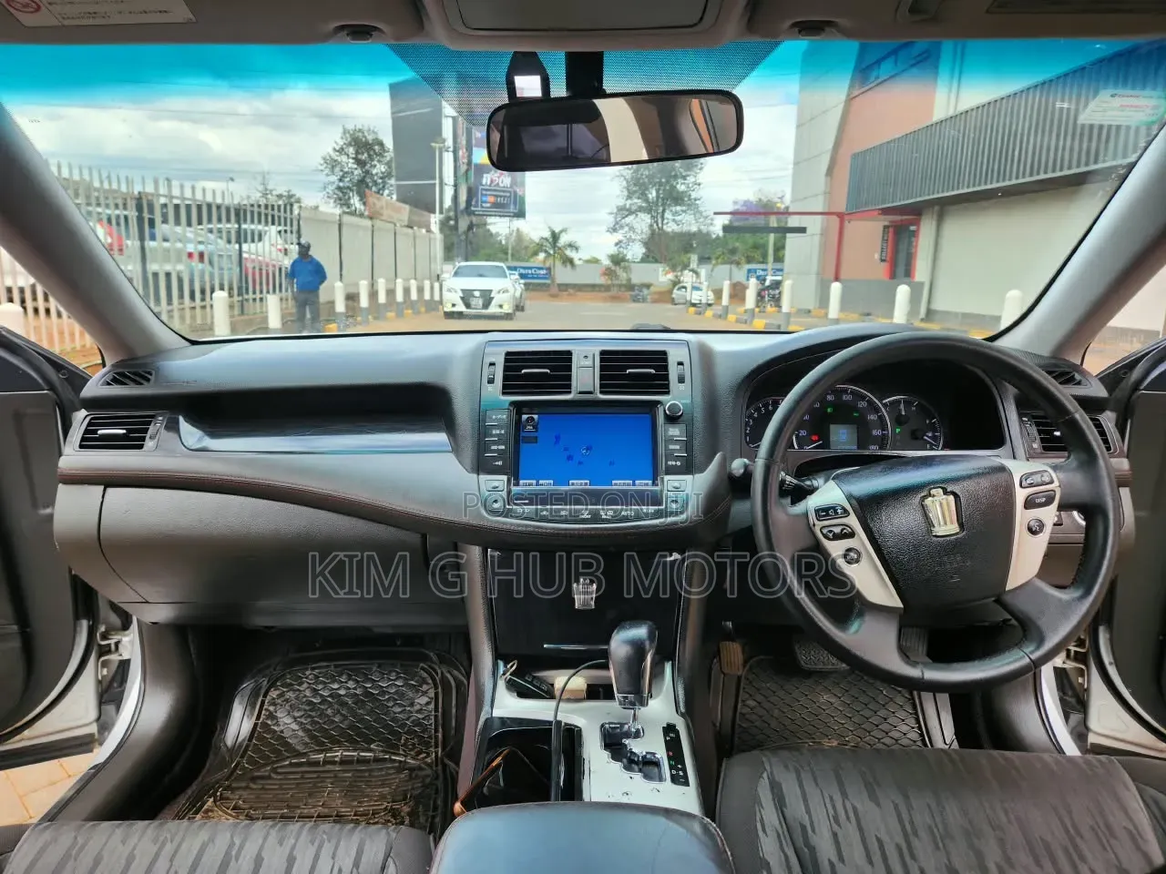 Toyota Crown 2011 Silver