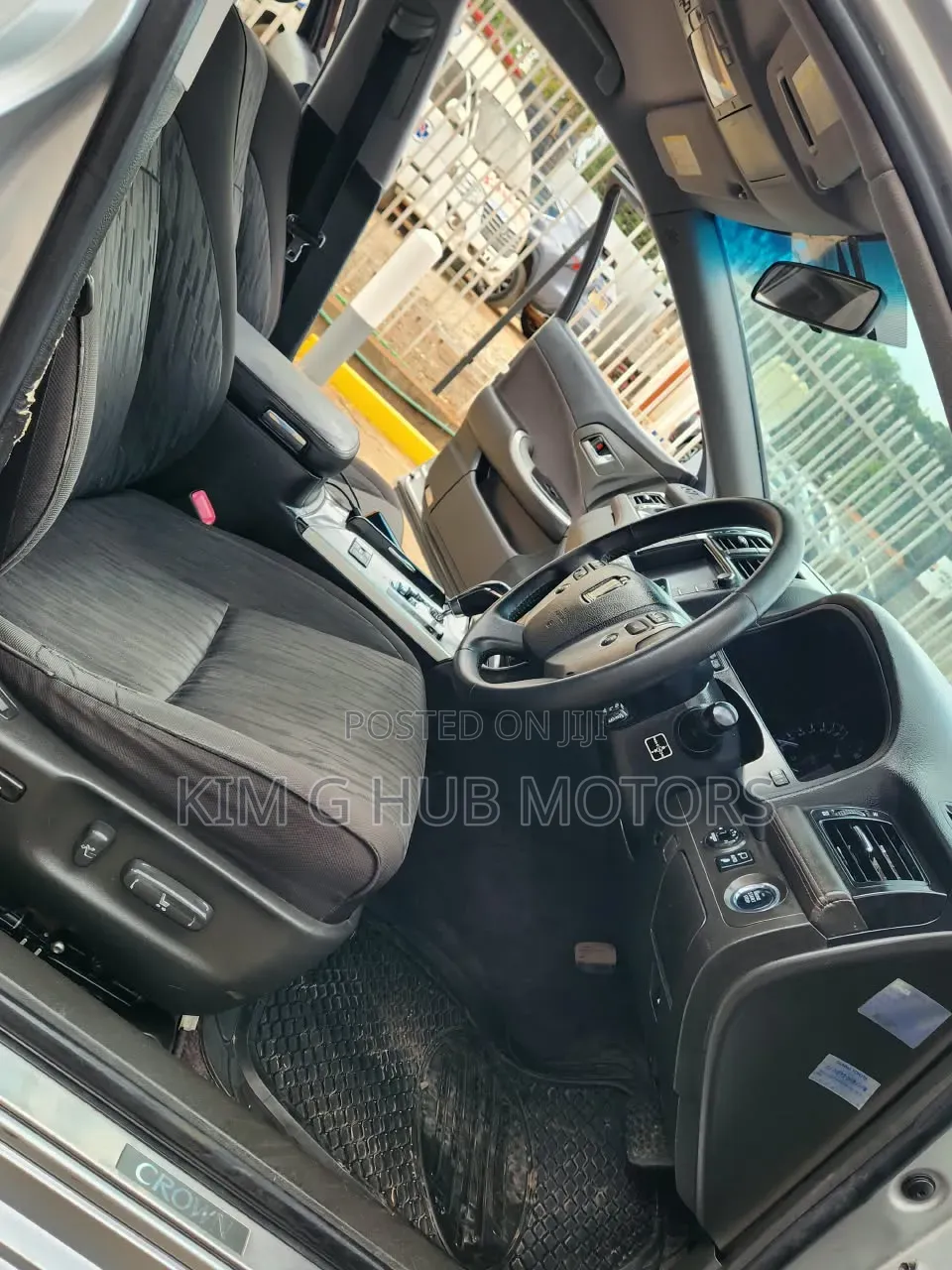 Toyota Crown 2011 Silver