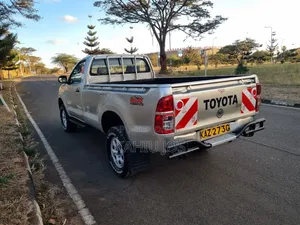 Toyota Hilux 2007 Silver