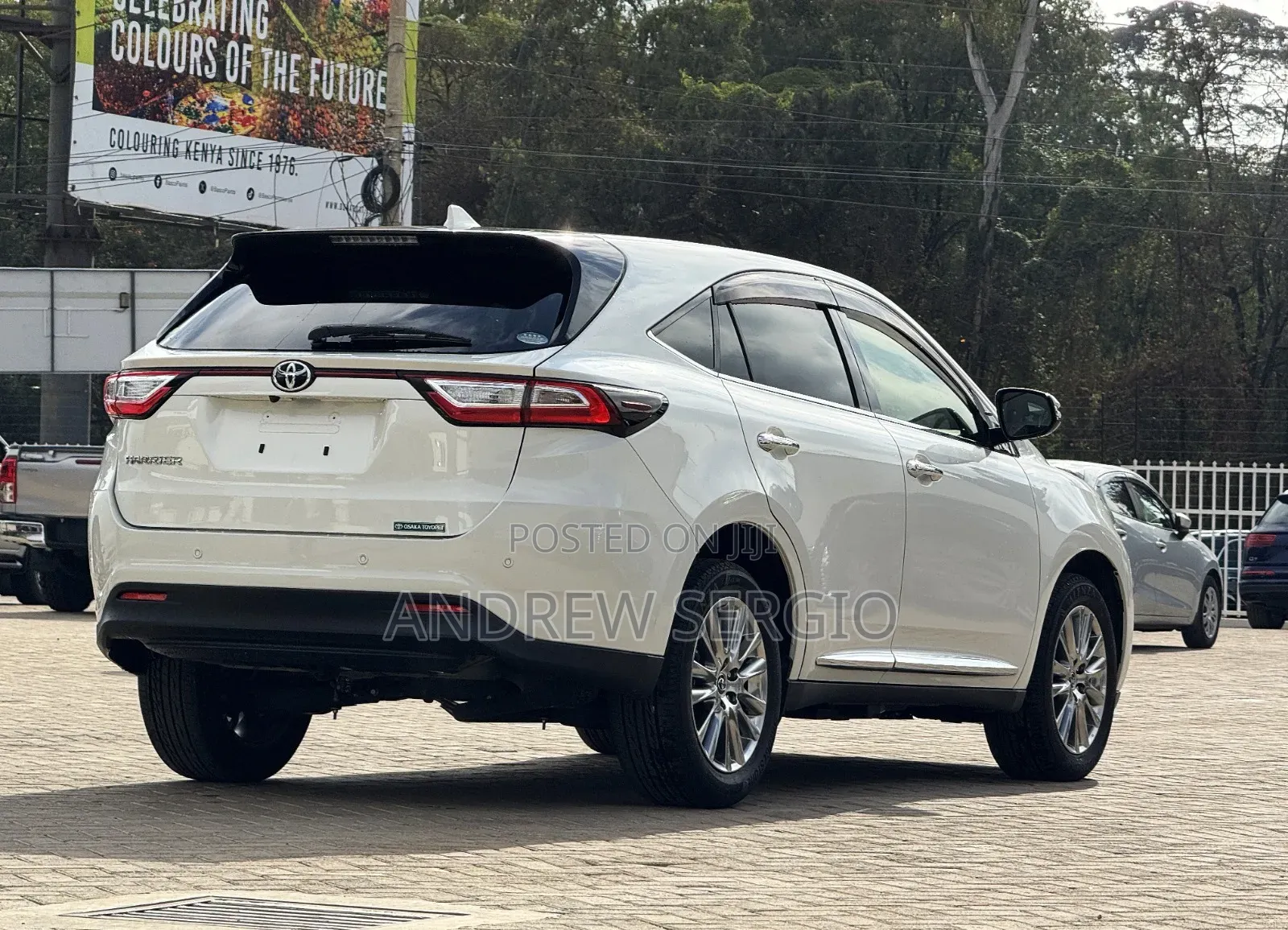 Toyota Harrier 2.0 2019 White