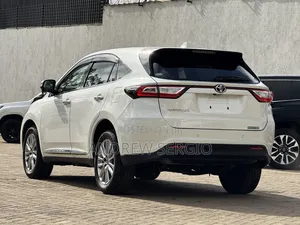 Toyota Harrier 2.0 2019 White