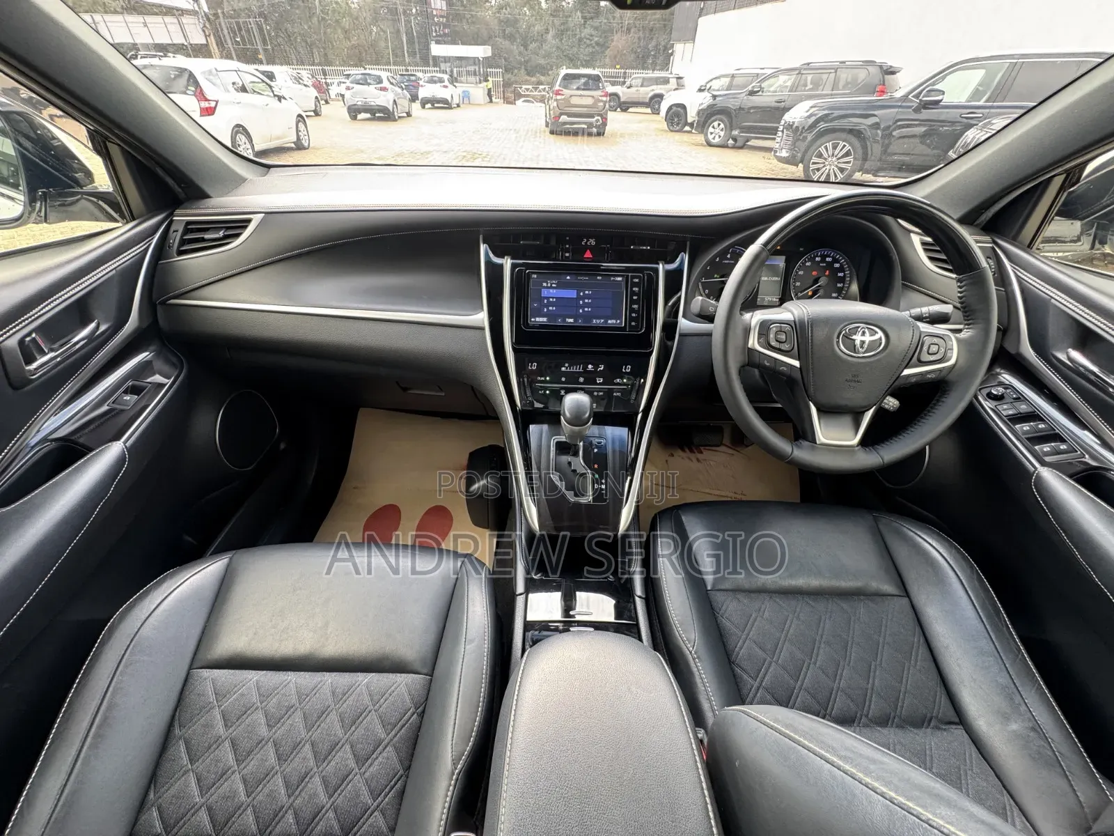 Toyota Harrier 2.0 2019 White