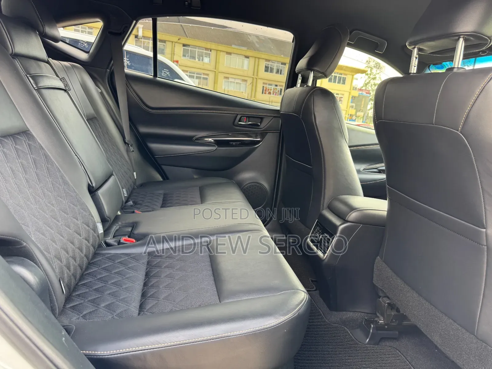 Toyota Harrier 2.0 2019 White