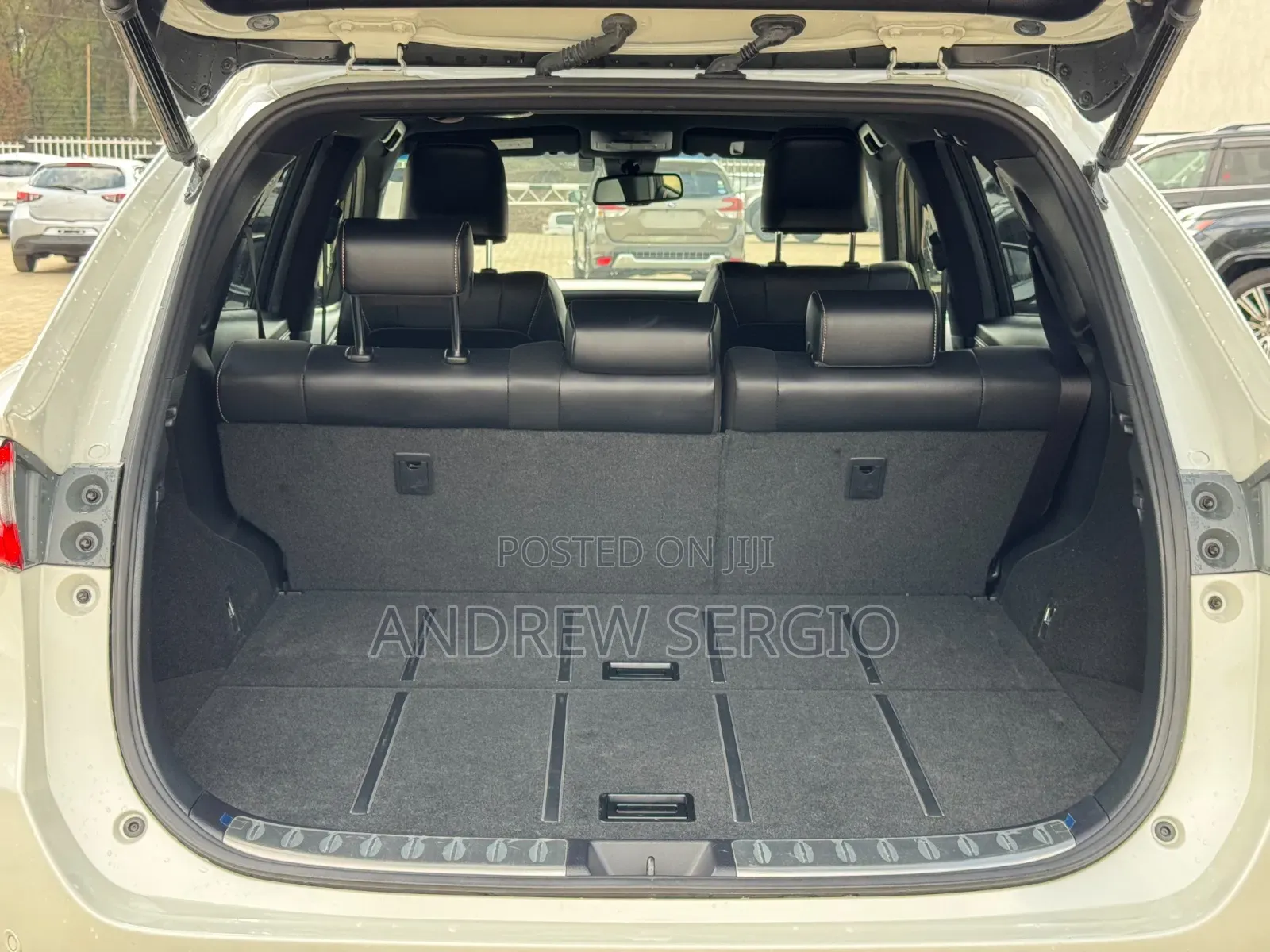 Toyota Harrier 2.0 2019 White