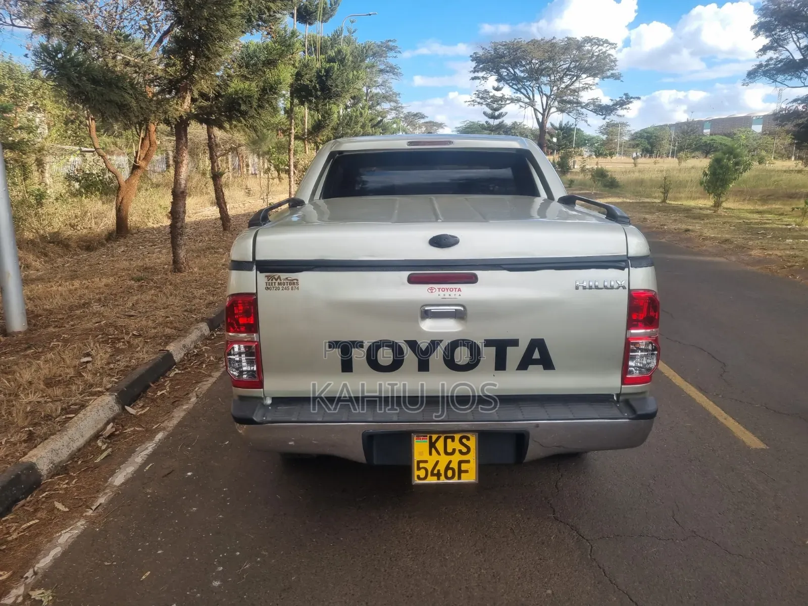 Toyota Hilux 2012 Gray
