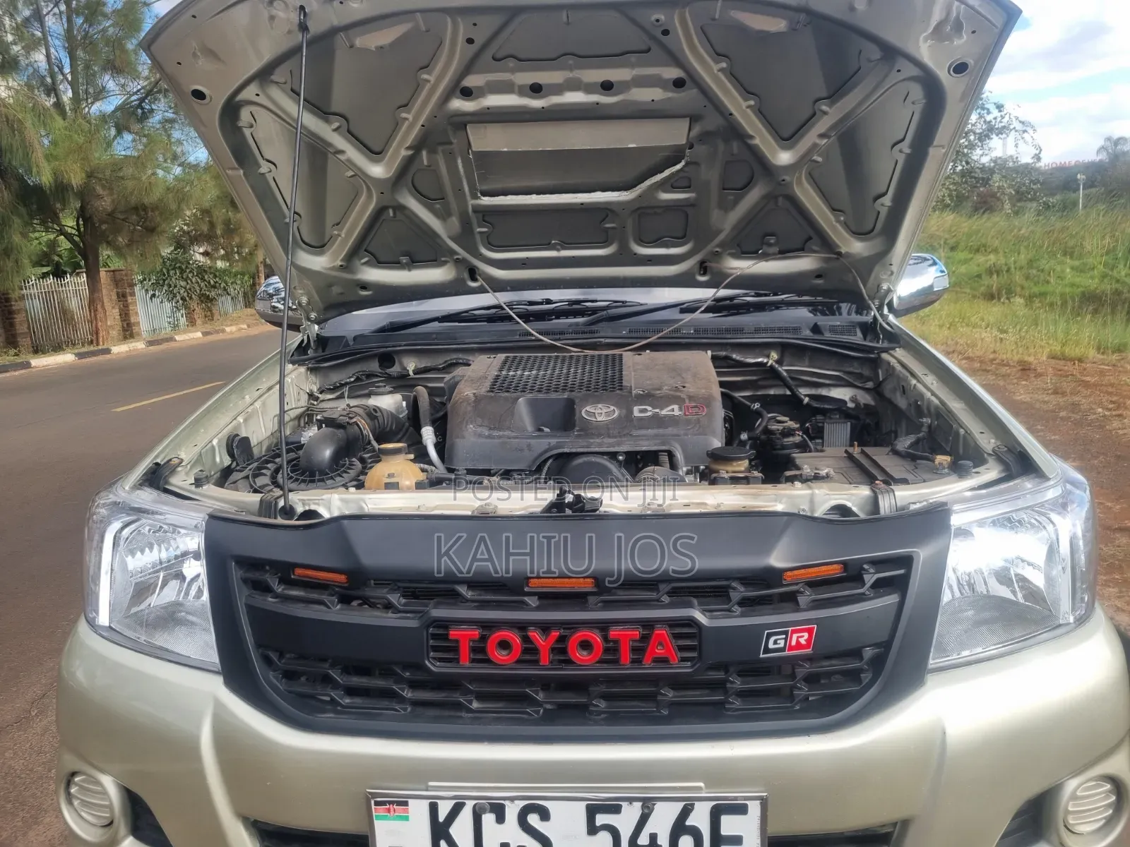 Toyota Hilux 2012 Gray