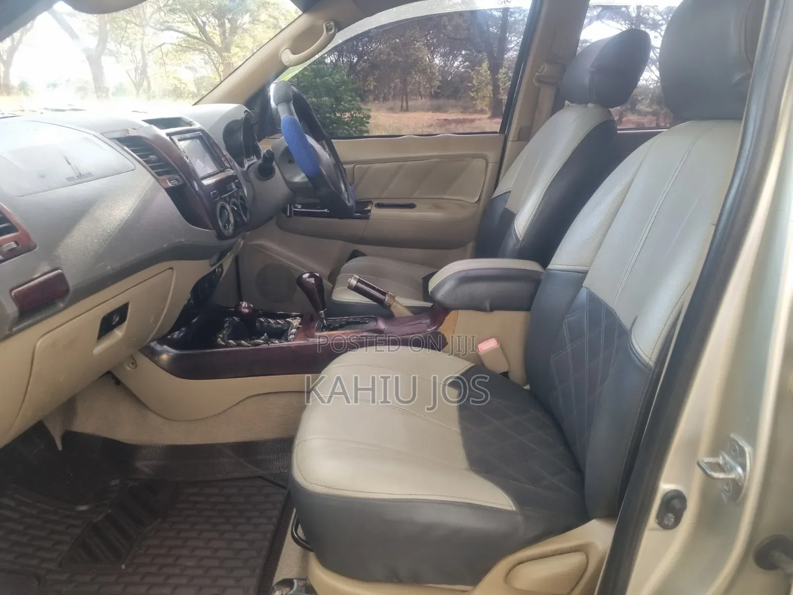 Toyota Hilux 2012 Gray