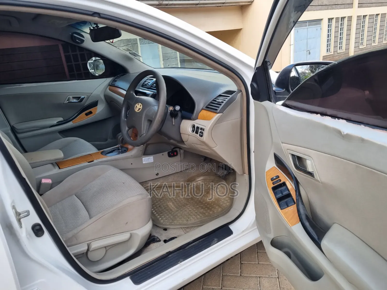 Toyota Premio 2009 White