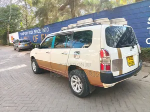 Toyota Succeed SV Premium 2014