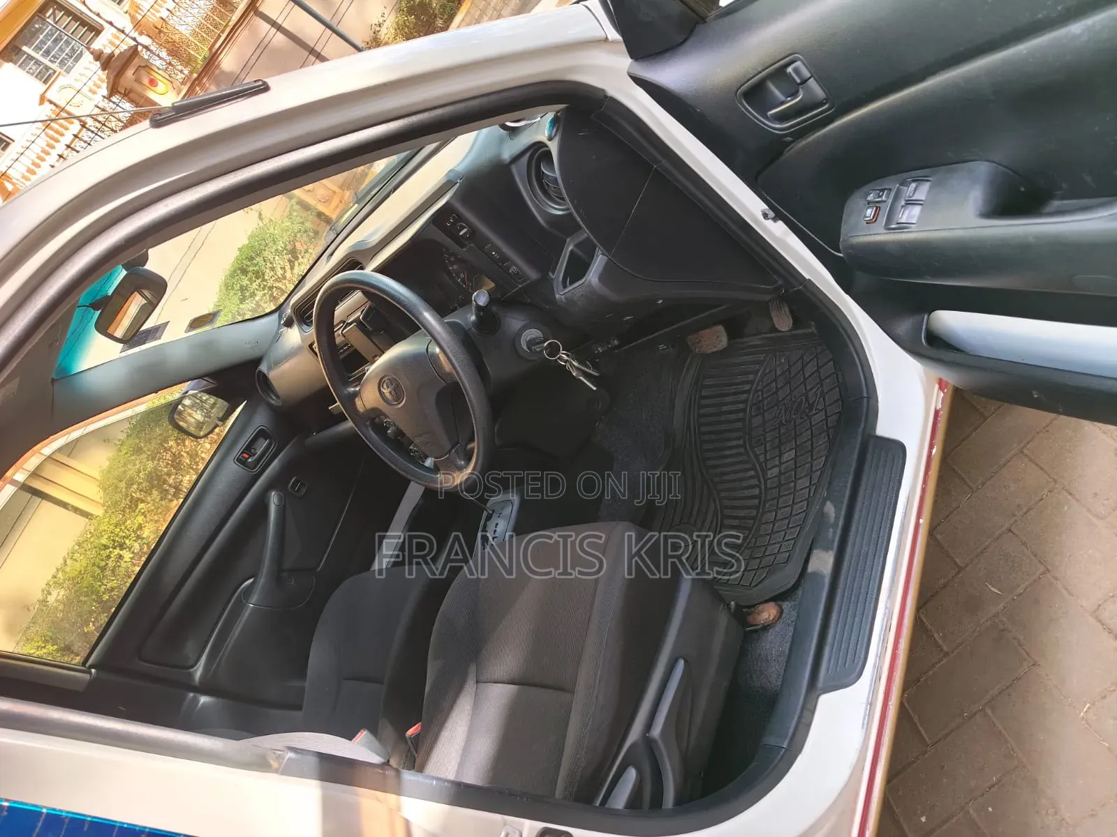 Toyota Succeed SV Premium 2014