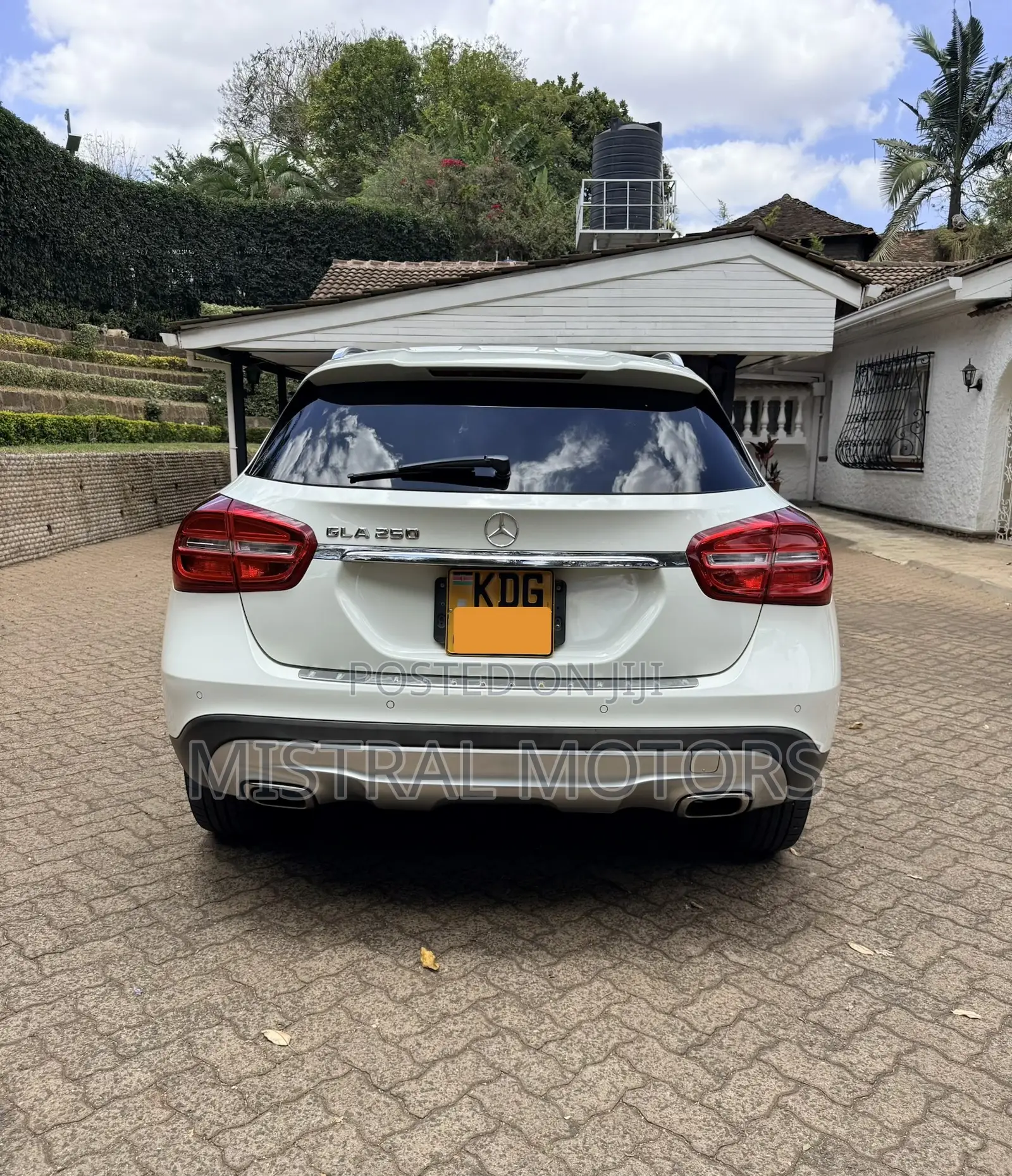 Mercedes-Benz GLA 250 2016 White