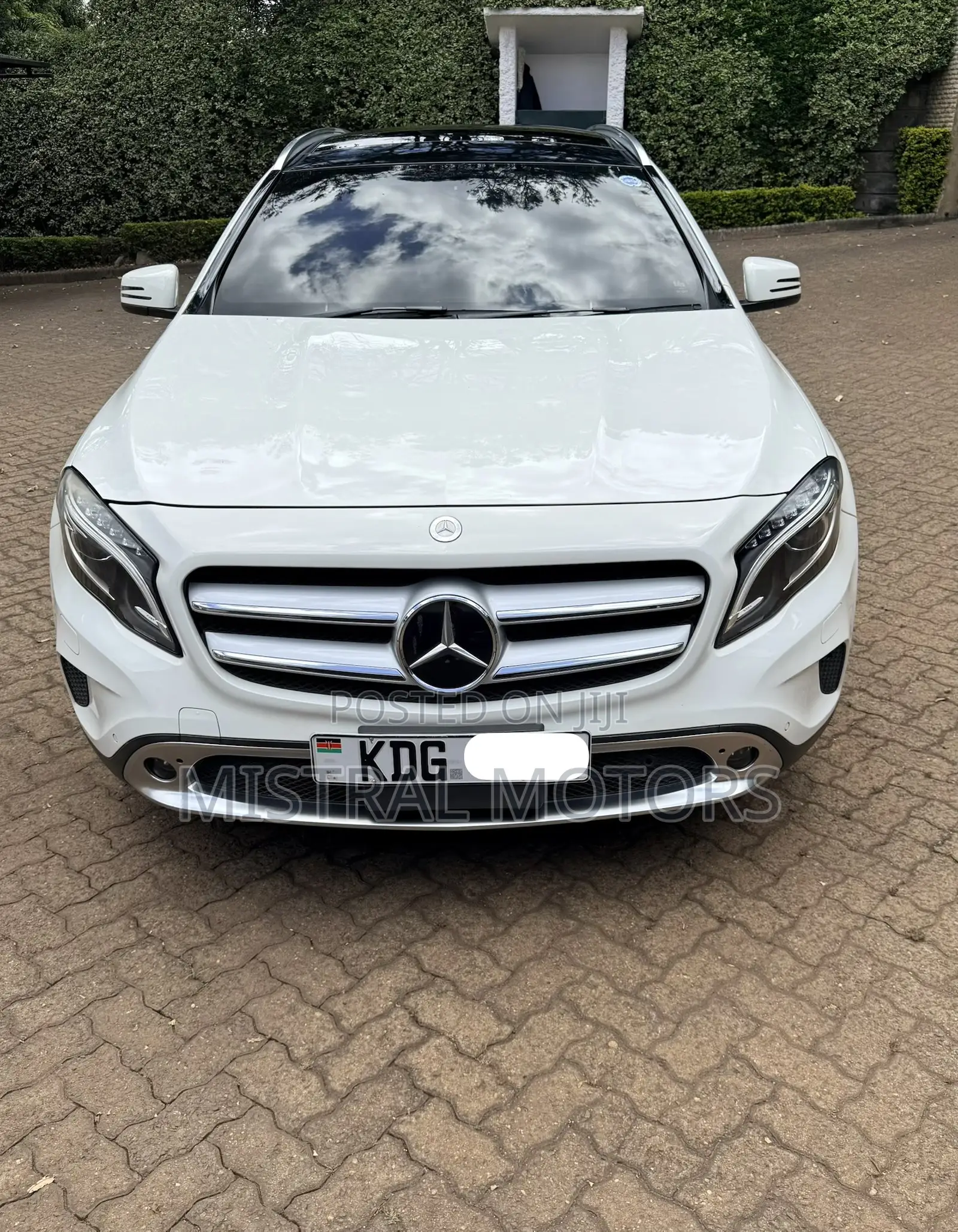 Mercedes-Benz GLA 250 2016 White